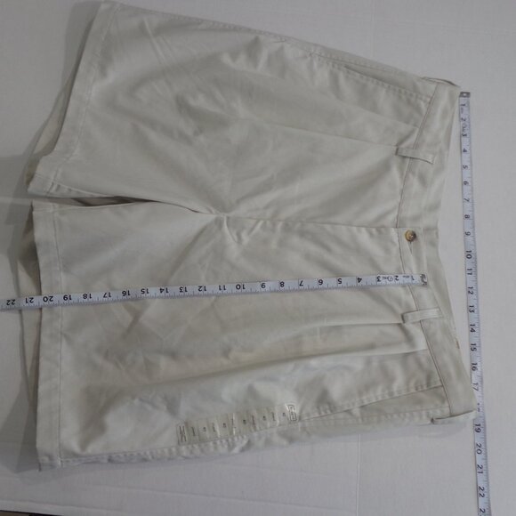 New! Hagger Men's Classic Knakis Wrinkle-Free  Pleated Front Shorts Size 40W - Picture 5 of 7
